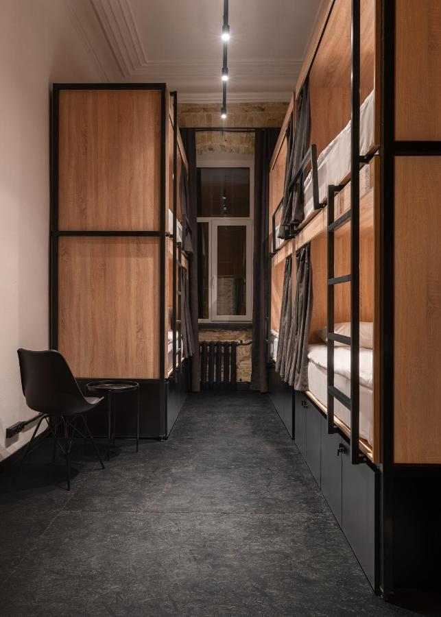 Globe Runner Hostel Κίεβο Εξωτερικό φωτογραφία