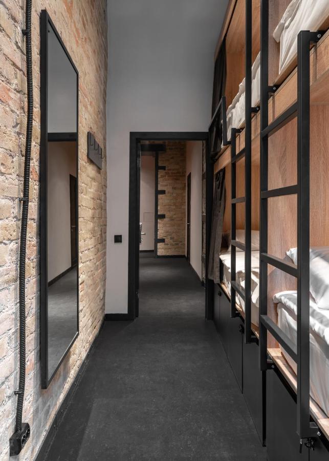Globe Runner Hostel Κίεβο Εξωτερικό φωτογραφία