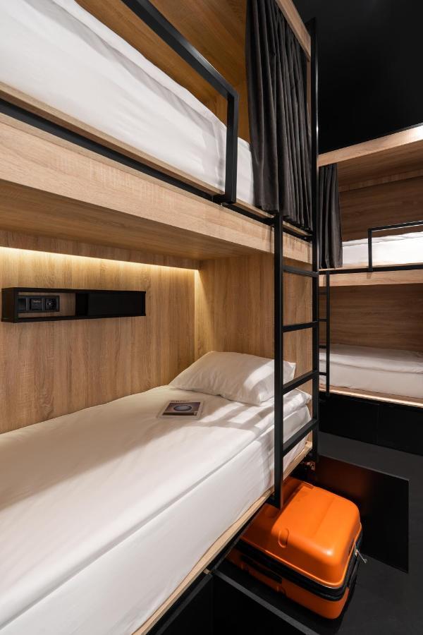 Globe Runner Hostel Κίεβο Εξωτερικό φωτογραφία