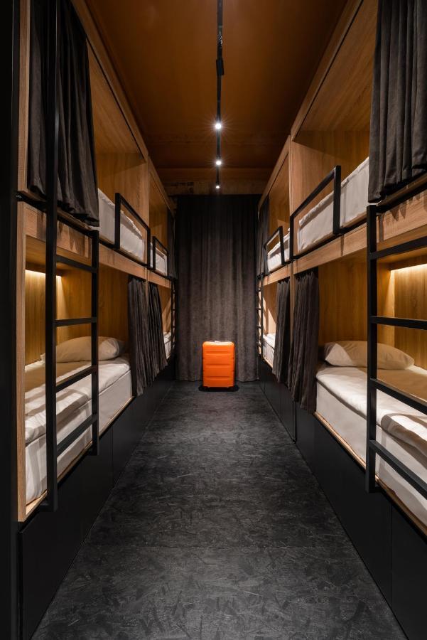 Globe Runner Hostel Κίεβο Εξωτερικό φωτογραφία