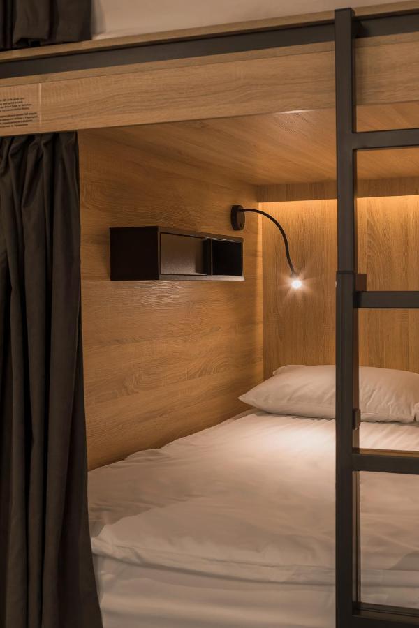 Globe Runner Hostel Κίεβο Εξωτερικό φωτογραφία