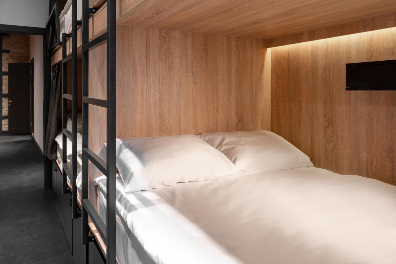 Globe Runner Hostel Κίεβο Εξωτερικό φωτογραφία