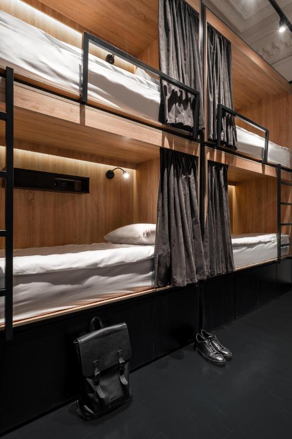 Globe Runner Hostel Κίεβο Εξωτερικό φωτογραφία
