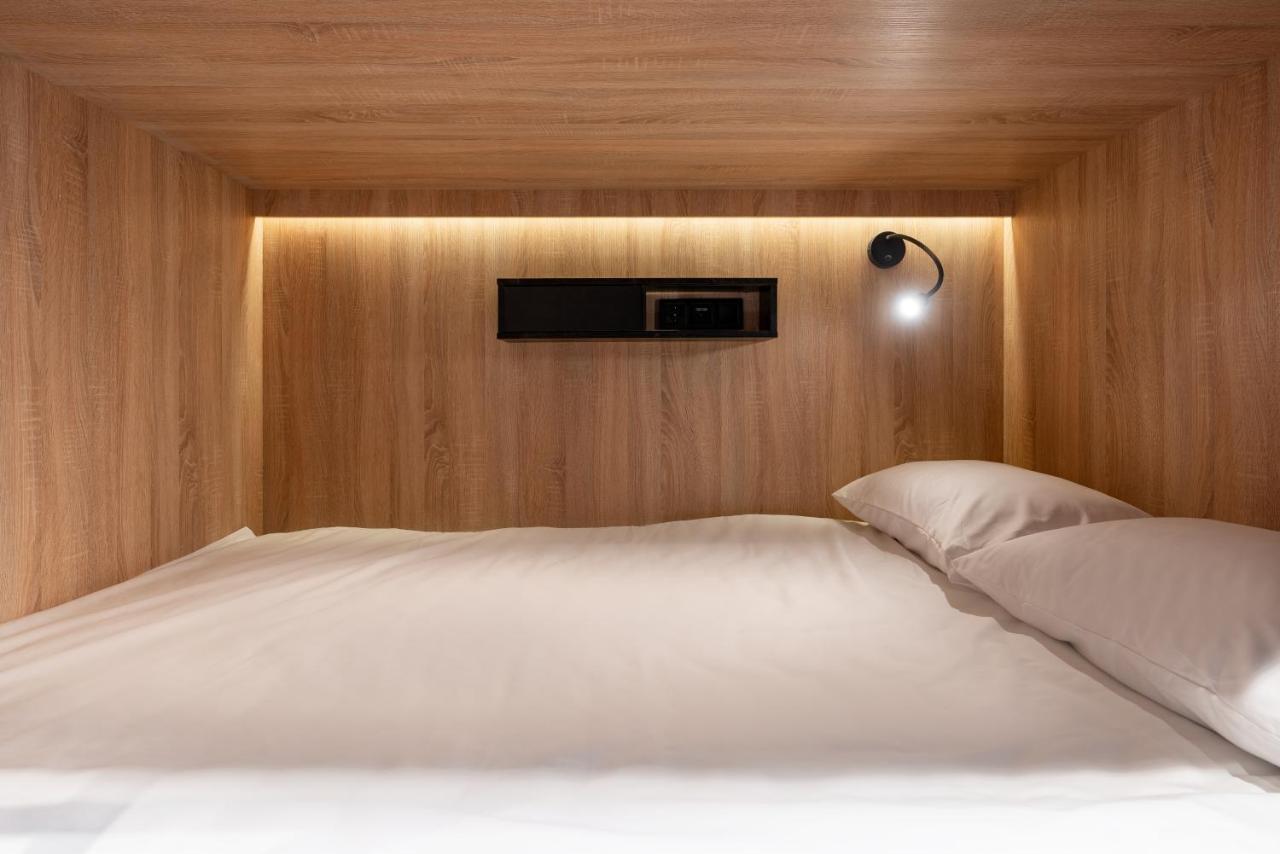 Globe Runner Hostel Κίεβο Εξωτερικό φωτογραφία