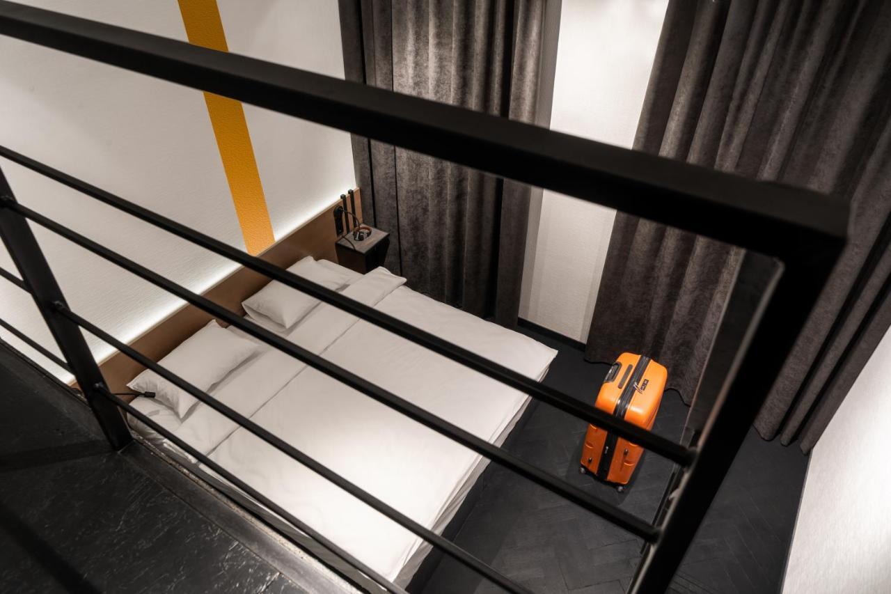 Globe Runner Hostel Κίεβο Εξωτερικό φωτογραφία